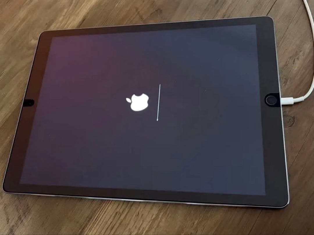 iPad Pro 12.9 初代　Wi-Fiモデル　スペースグレイ　128GB