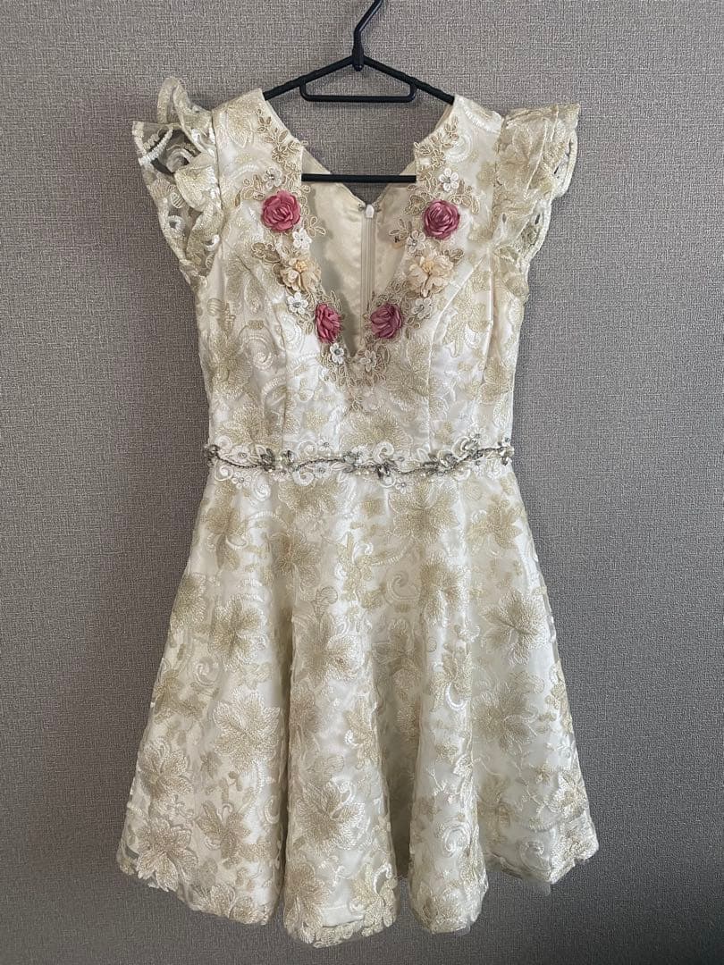 る*ん様 ROBE de FLEURS 花柄刺繍ドレス S