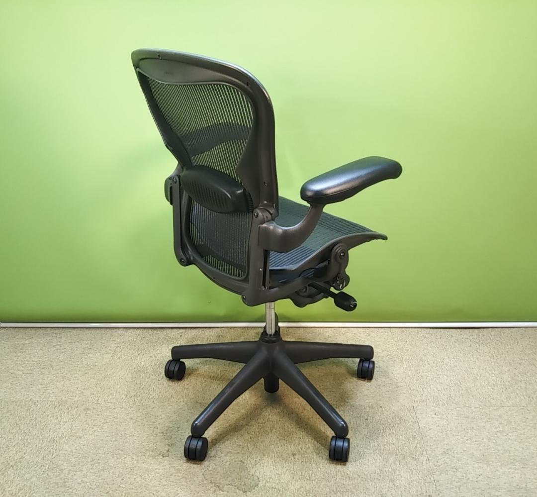 az　ハーマンミラー　アーロンチェア　Bサイズ　スタンダード　固定肘　中古品