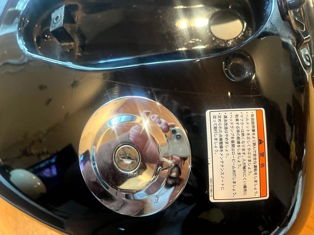 美品　ドラックスター400純正タンク後期VHO1J コック　センサー付き