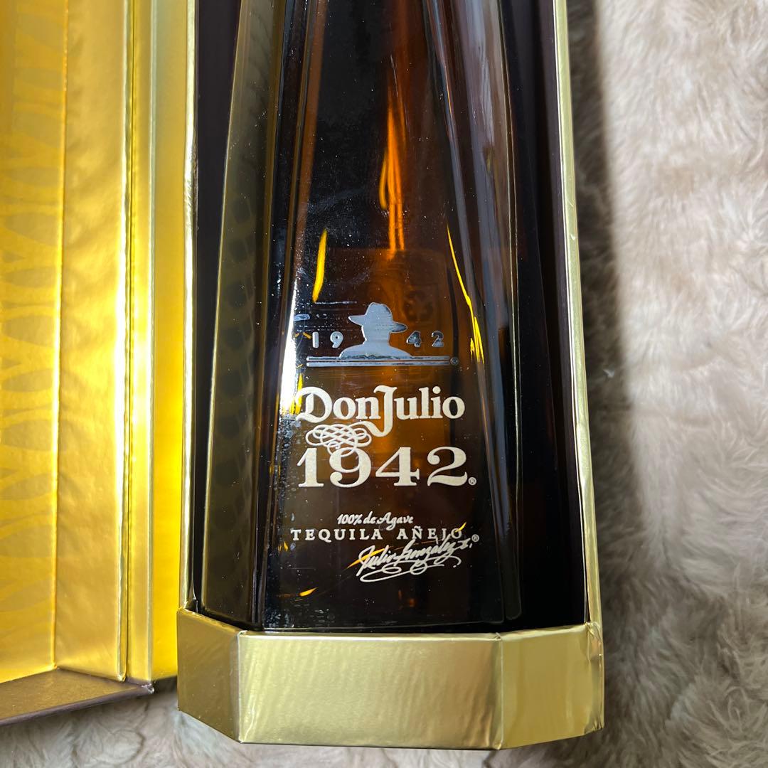 新品未開封　ドン・フリオ 1942 750ml 箱入りテキーラ ギフトBox入り