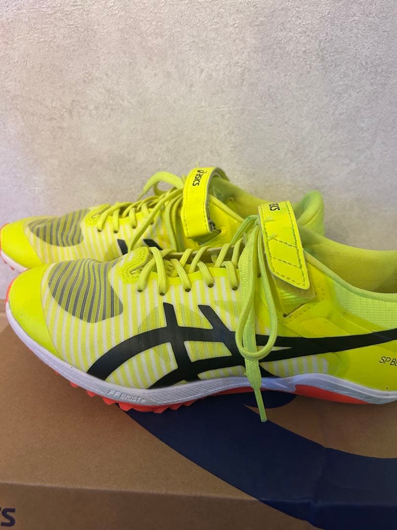 ふわふわ様　ASICS SP BLADE10 スパイクシューズ イエロー