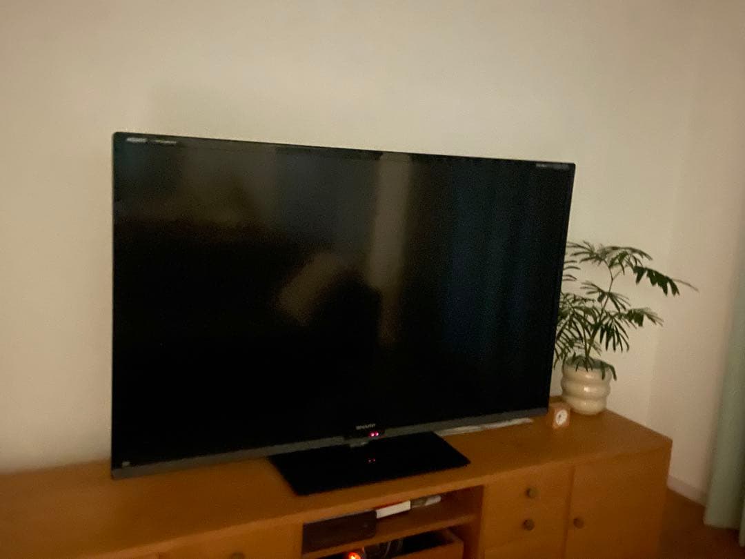 2011年製　液晶テレビ　SHARP 60インチ