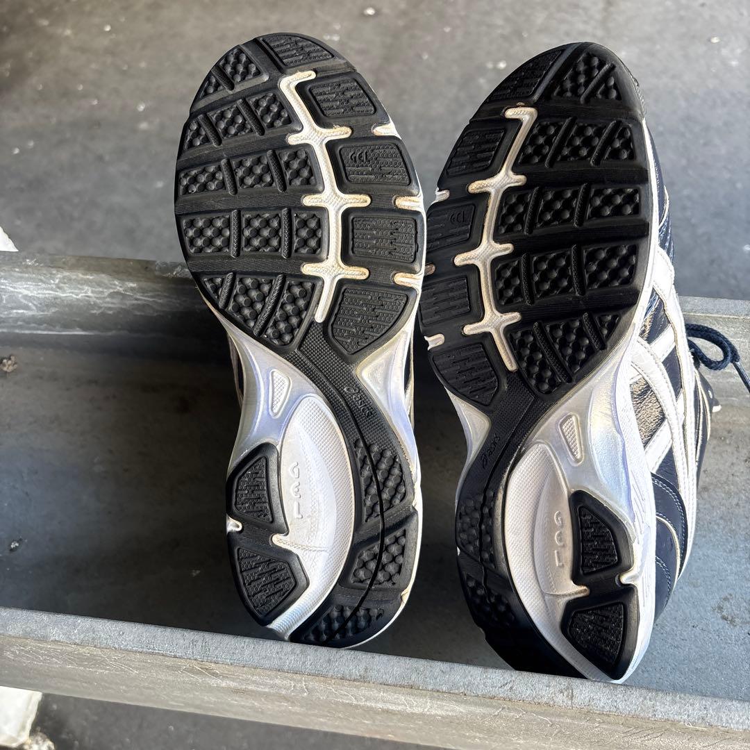 ス*ク様 最終値下げ　美品オーダーアシックス　トレーニングシューズ　25.5セン