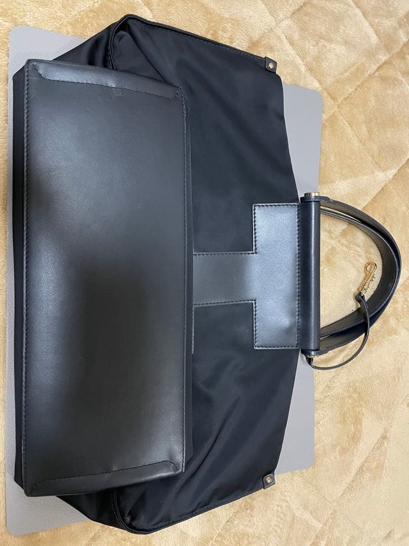 イアクッチ　ソルベット　ナイロンバッグ　Mサイズ　黒