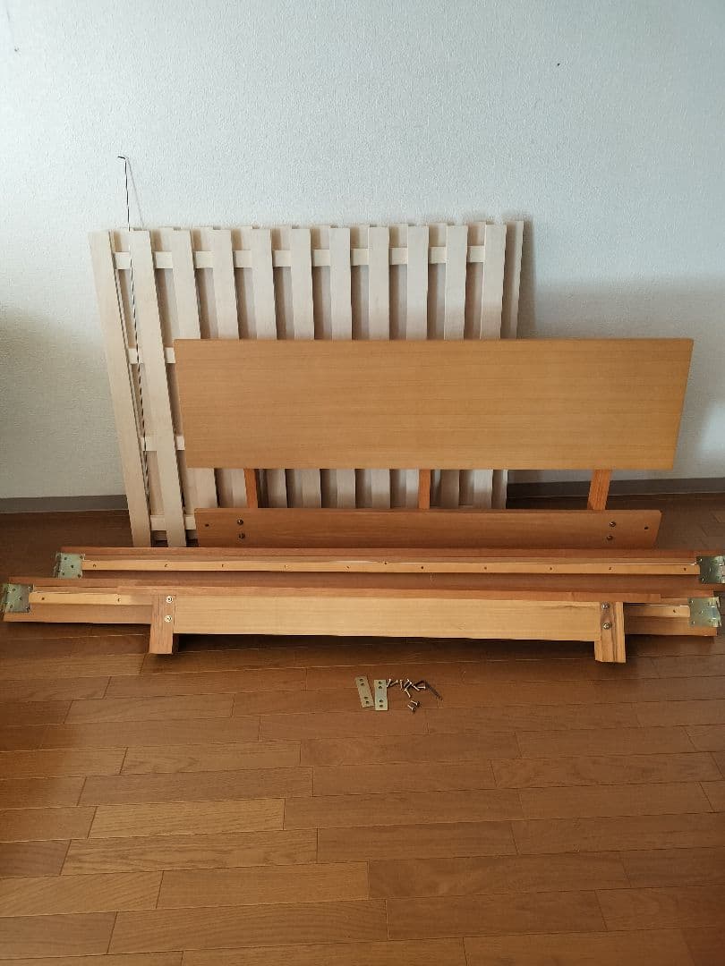 木製ダブルベッドフレーム