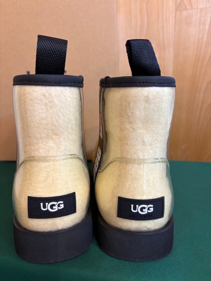 未使用UGG CLASSIC CREAR MINIブーツ アグ　クラッシック