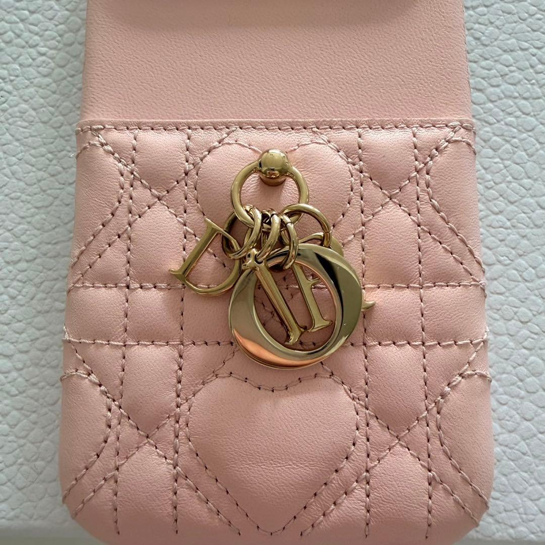 ②新品同様　【日本限定】Lady Dior iPhone 17 Pro ケース