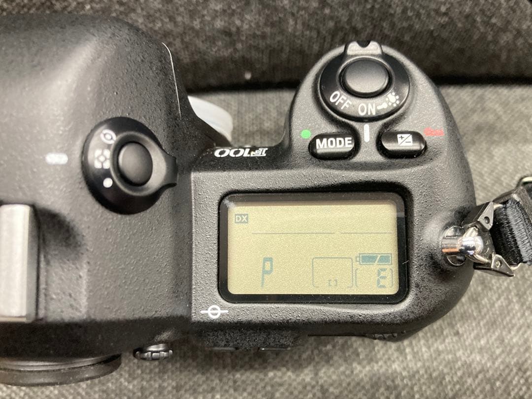 Nikon F100 一眼レフ フィルムカメラ 動作確認済 Fマウント