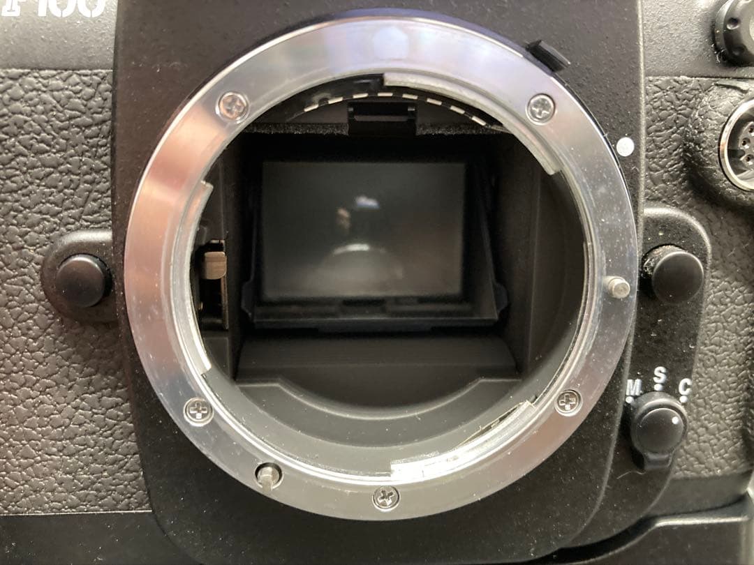 Nikon F100 一眼レフ フィルムカメラ 動作確認済 Fマウント