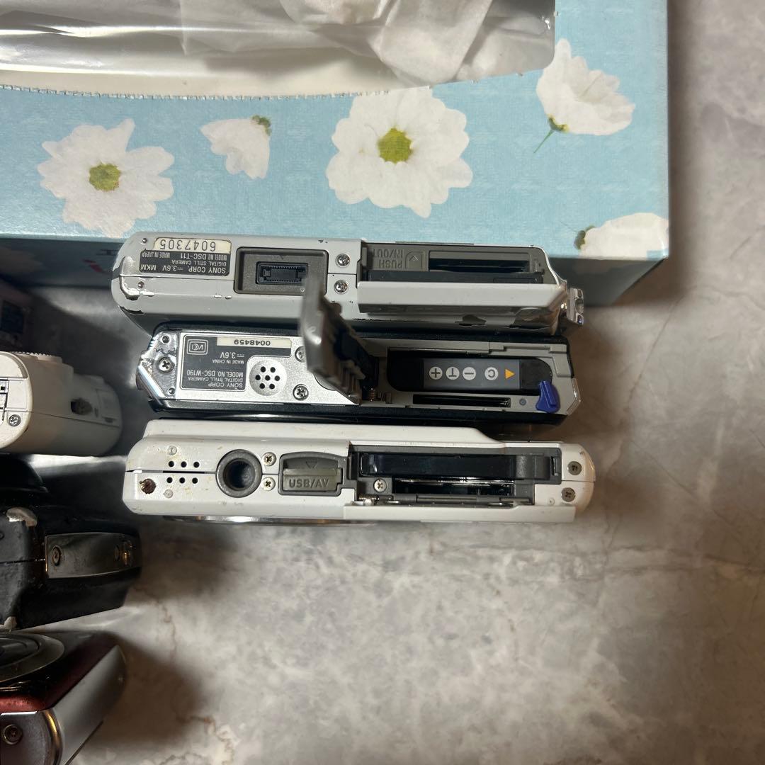 コンパクトデジカメ7台まとめ売り（ジャンク品）