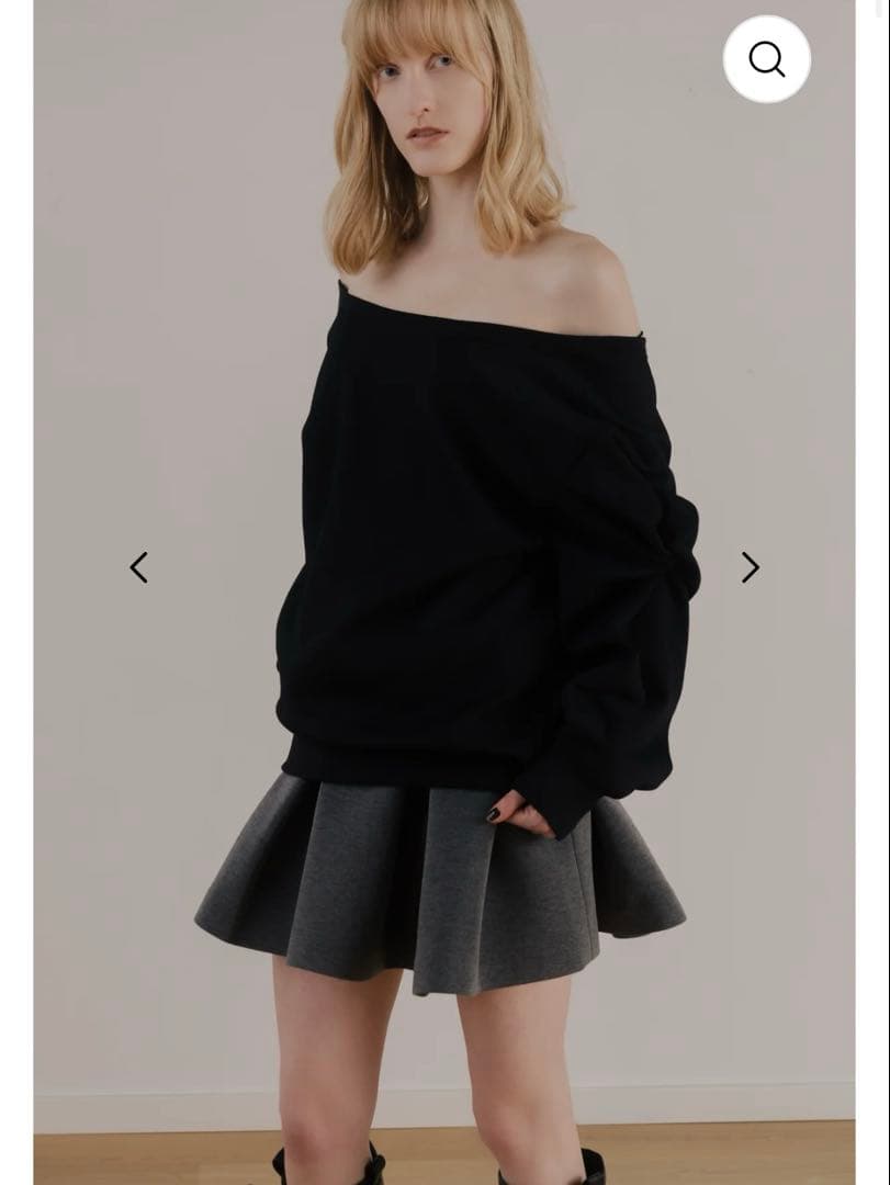 THE TOÉ ／Opern Off-shoulder Sweat スウェット