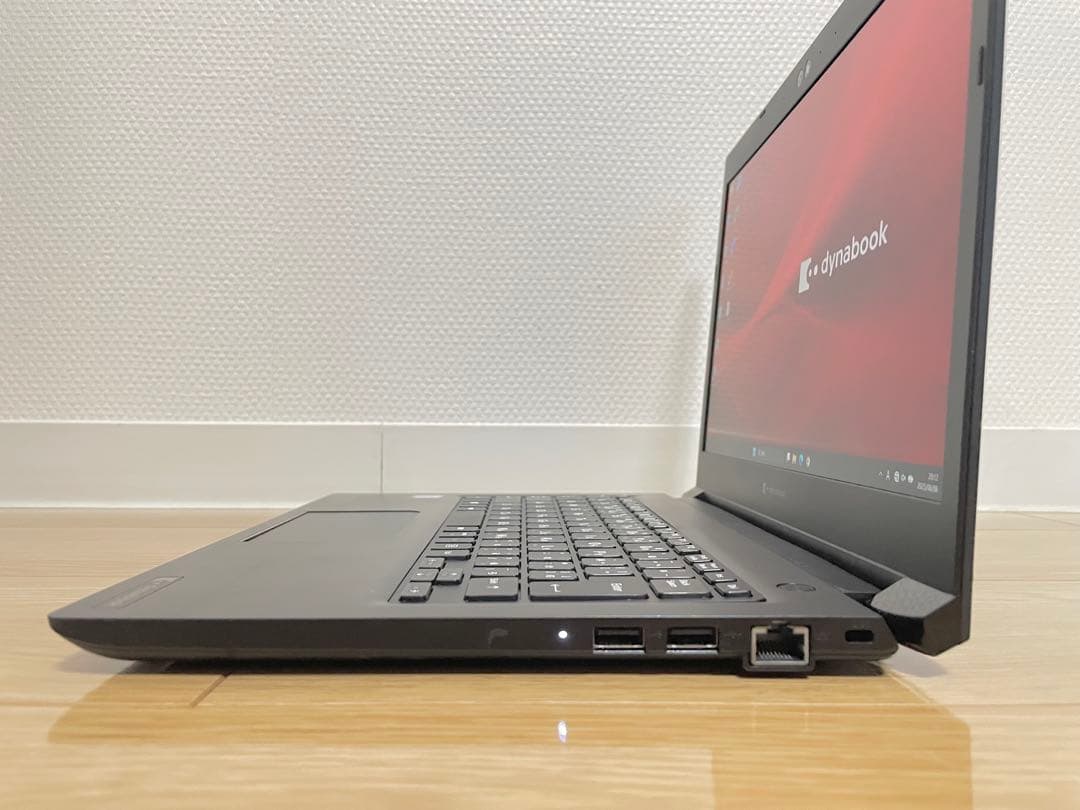 東芝 Dynabook FHD液晶 Core i5-8250U SSD256GB