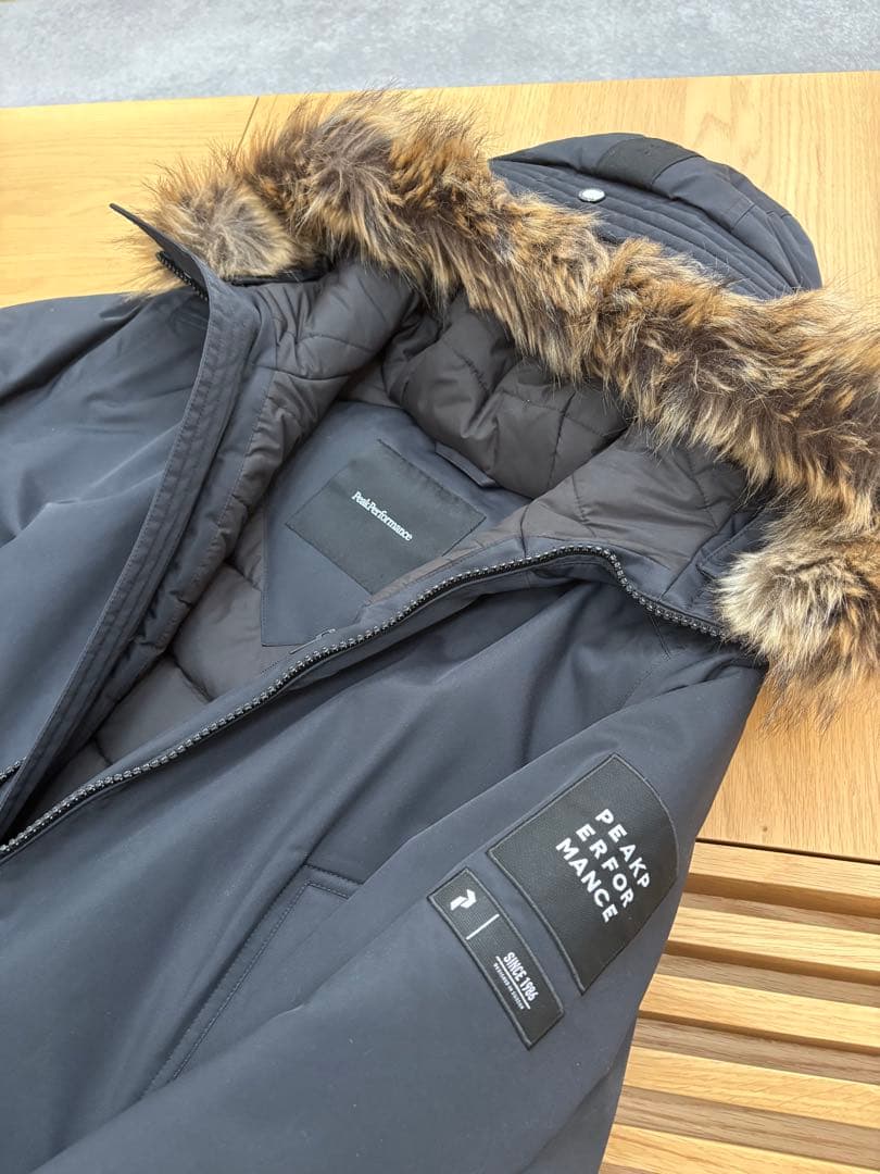 もっと更にお値下げ‼️peak performanceレディースコートMサイズ