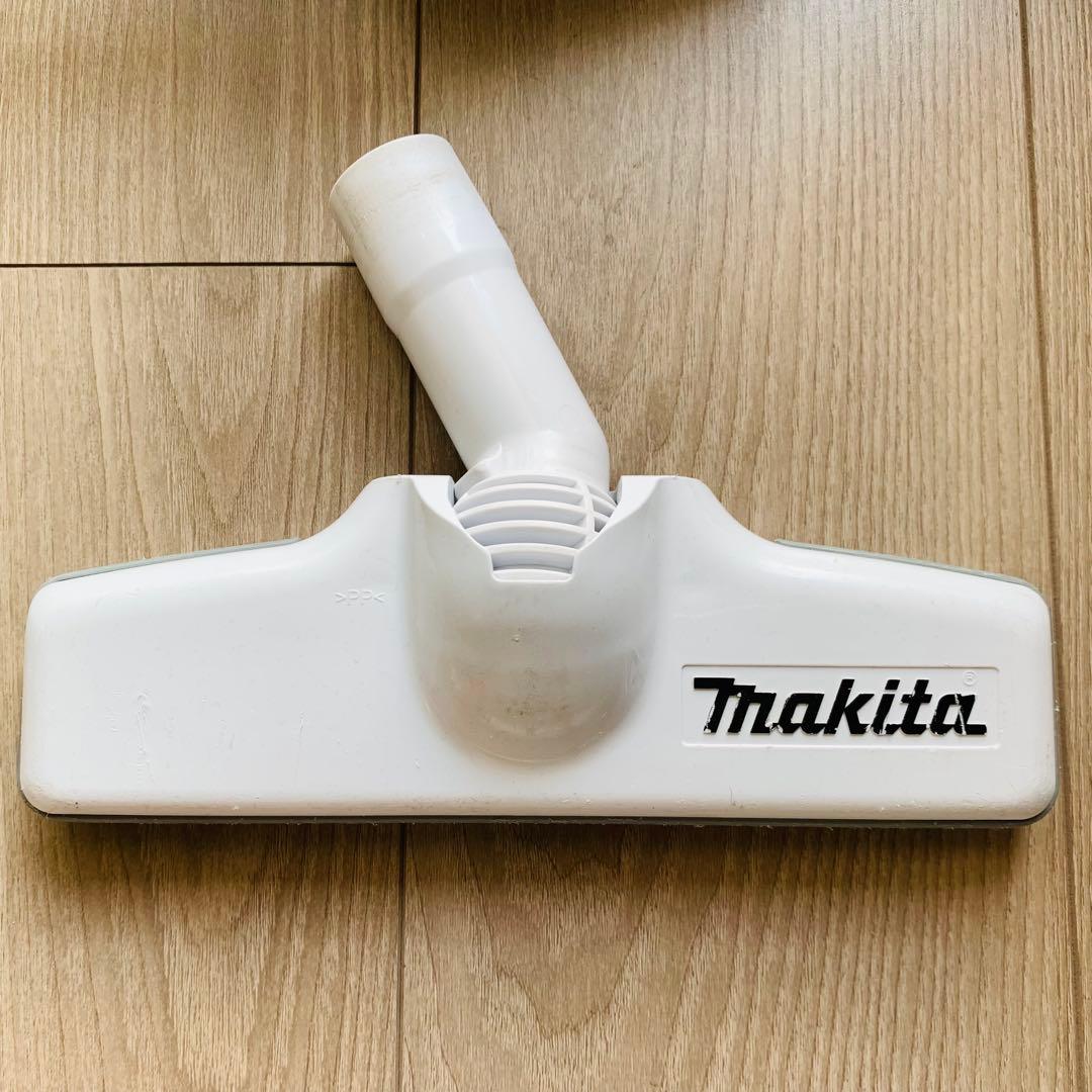 マキタ　充電式クリーナー　紙パックレス式 /コードレス　バッテリー及び充電器付き