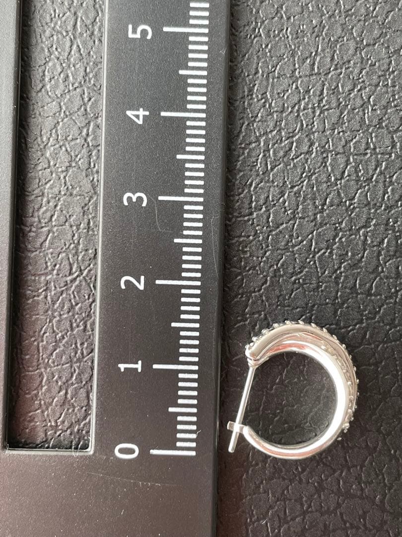 お値下げ　ポンテヴェキオ　ピアス　ダイヤ　ブラックダイヤ　フープピアス　片耳