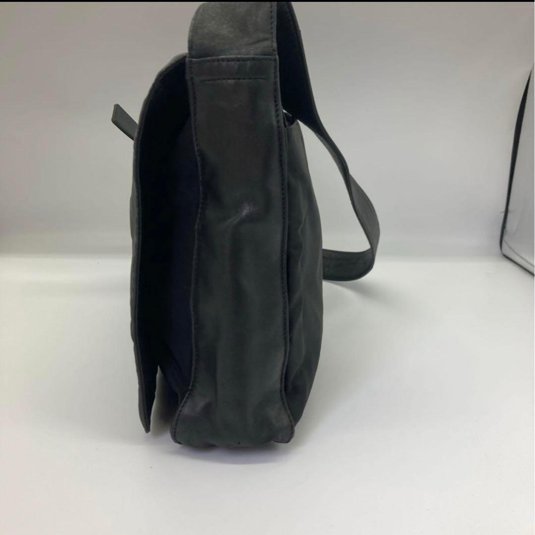 PRADA メッセンジャーバッグ　三角ロゴ　白タグ　メンズ　レディース　ブラック