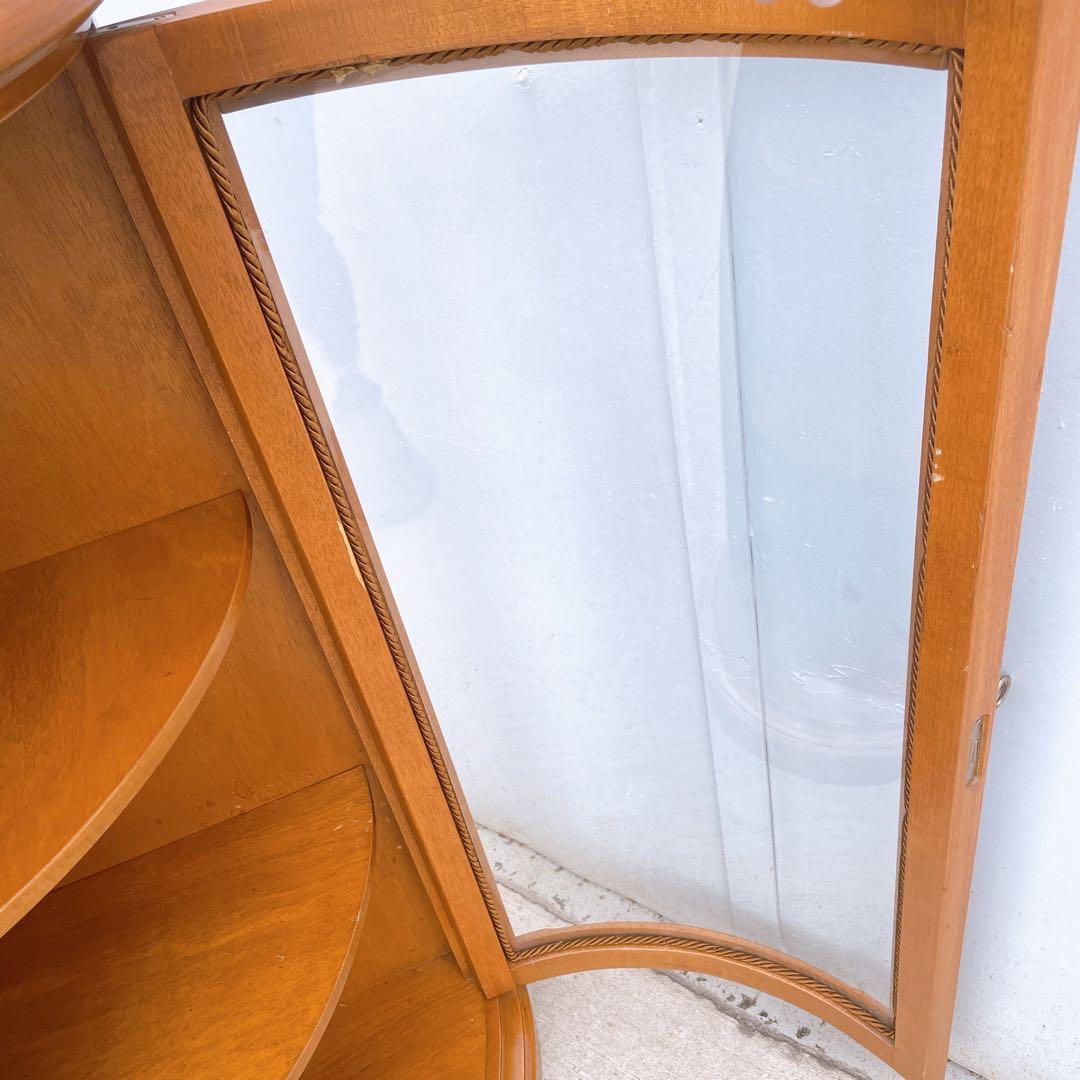 【美品】イタリア製 アンティーク コーナーキャビネット ガラス収納棚 鍵付