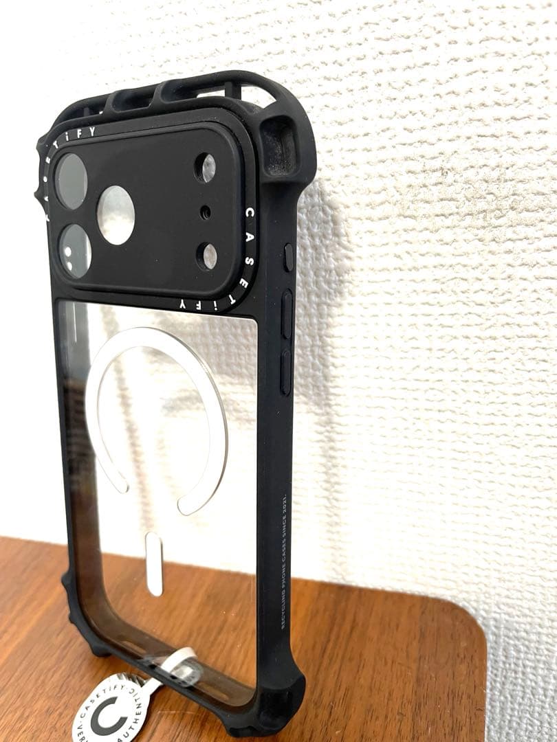 【1週間使用でほぼ新品】iPhone17ProMax用 ウルトラバウンスケース