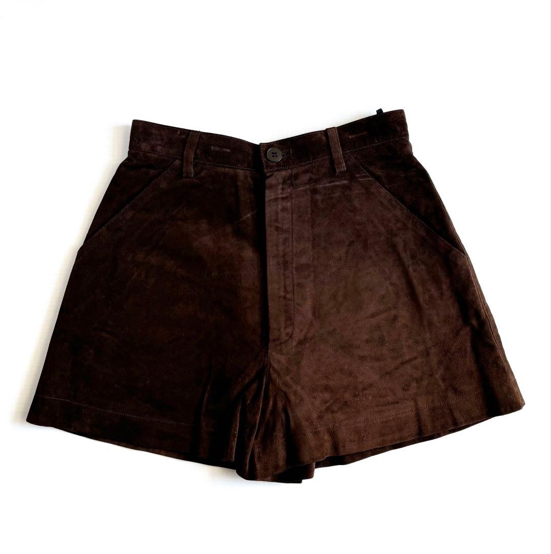 値下げです！アニエス ベーのスエードショートパンツ