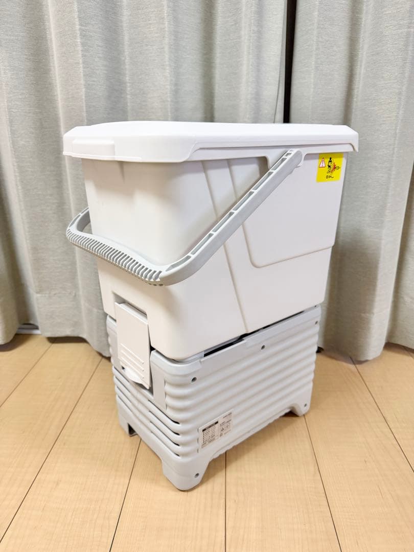 美品 アイリスオーヤマ タンク式 高圧洗浄機 ベランダセット SBT-512N