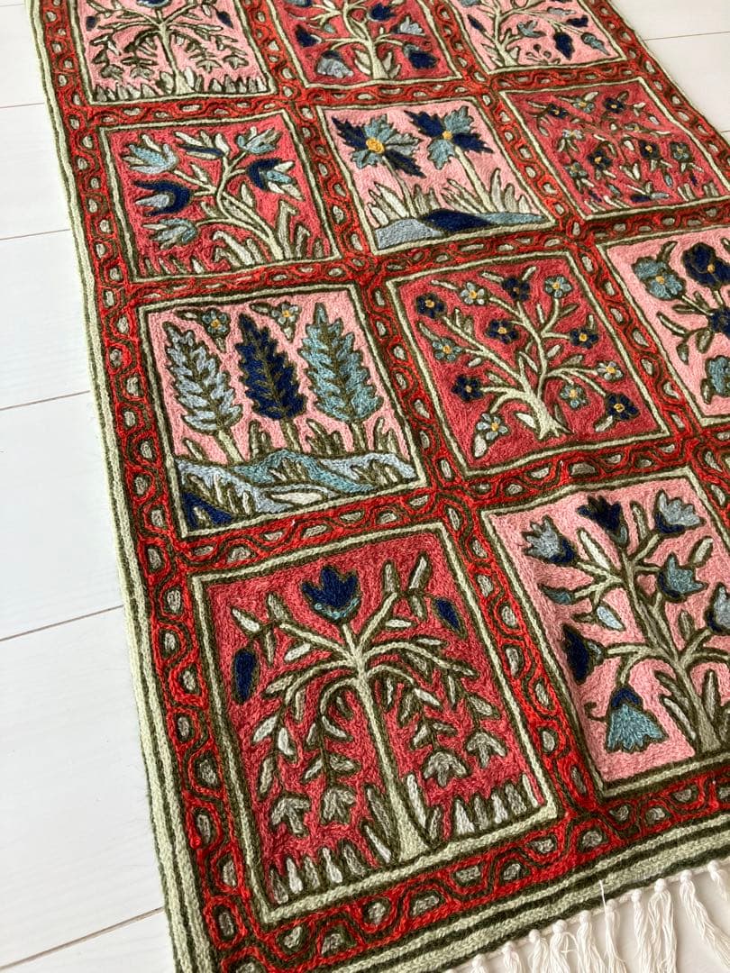 大*仏様 新品　カシミールラグ