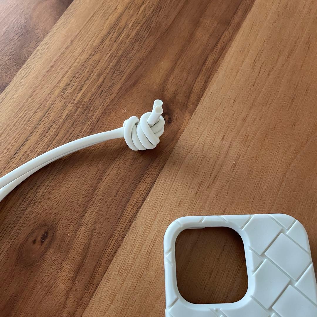 新品BOTTEGA VENETA IPhone13pro ラバーテックケース 白