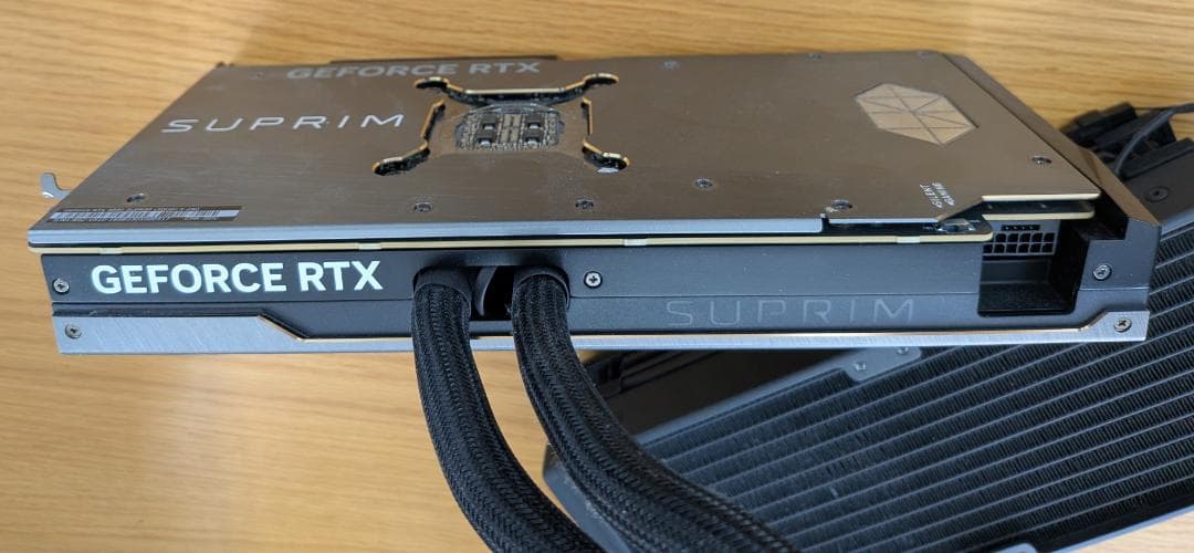 送料無料MSI GeForce RTX 4090 SUPRIM LIQUID X