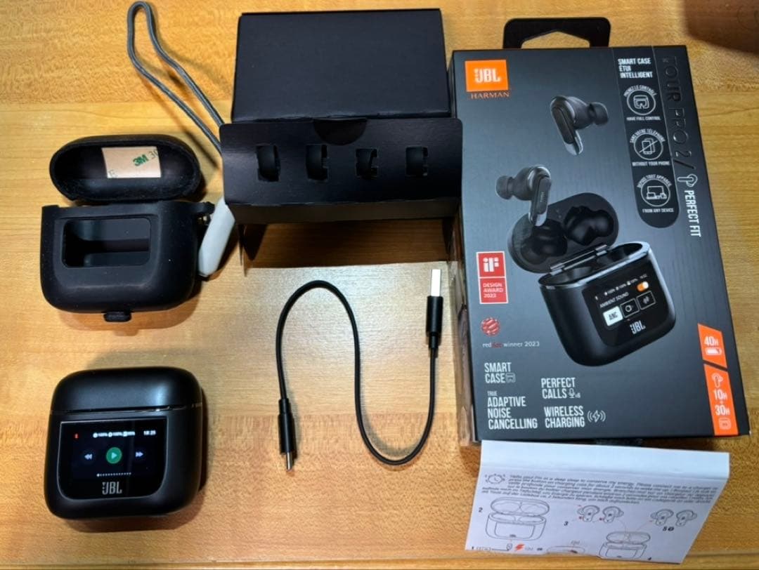 【美品】JBL TOUR PRO 2 シリコンケース付き