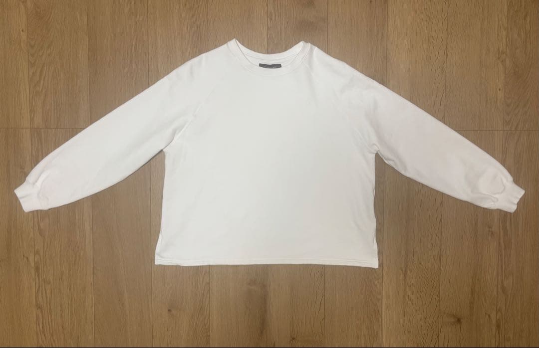 アワーホーム　裏毛素材のクルーネックプルオーバー　オフホワイト