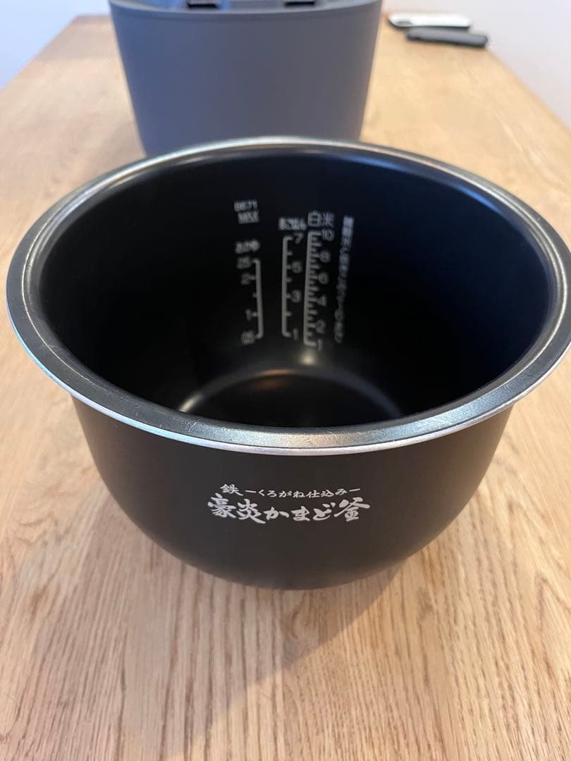 象印 炎舞炊き 圧力IH炊飯ジャー 1升 NW-NA18-BZ 2024年製