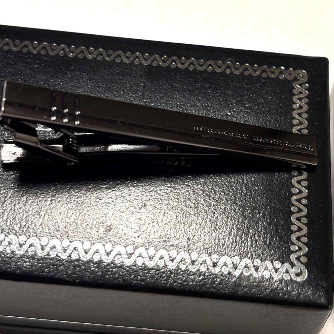 バーバリーブラックレーベル　ネクタイピン　カフス2セット　1回使用　極美品　箱付