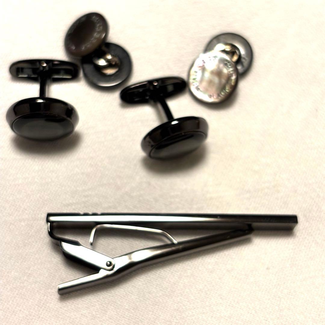 バーバリーブラックレーベル　ネクタイピン　カフス2セット　1回使用　極美品　箱付