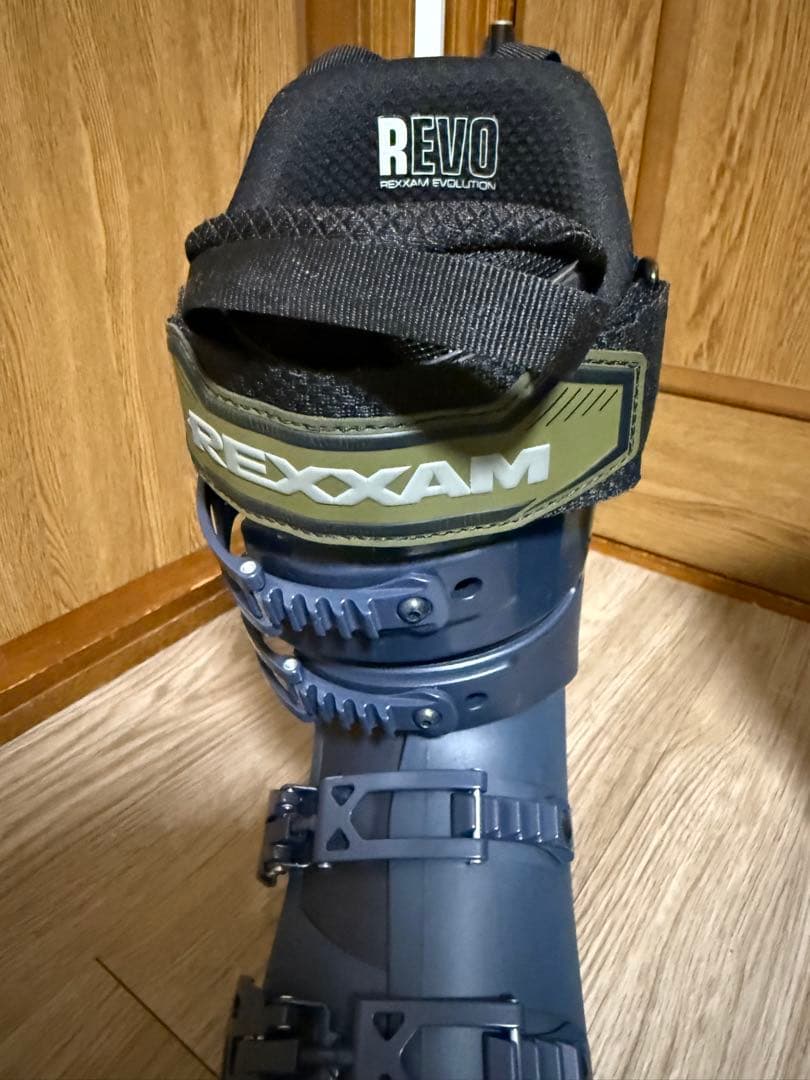 ss レクザム REXXAM 2024-2025 RC110 スキーブーツ