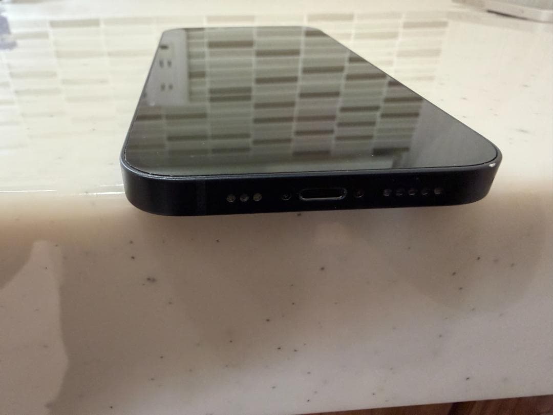 美品 SIMフリー iPhone14 256GB ミッドナイト