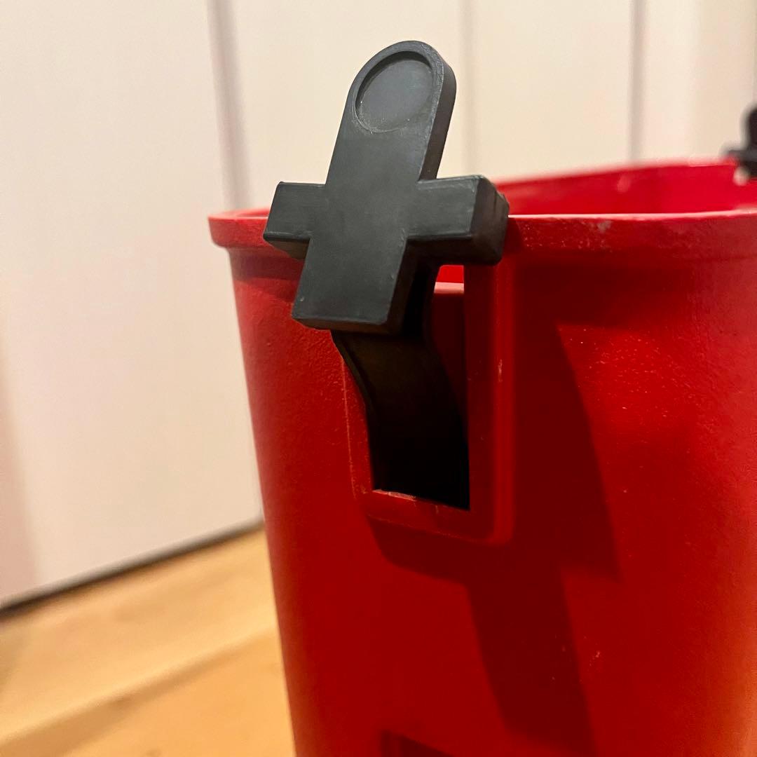 【バレンタイン】オリベッティ　タイプライターOlivetti Valentine