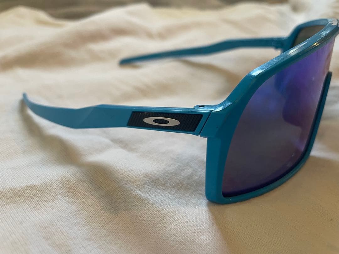 Oakley スポーツサングラス 青 紫レンズ　スートロ