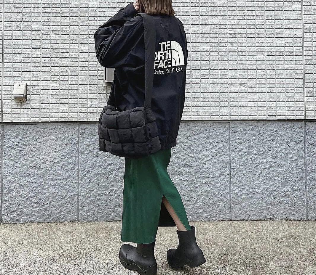 美品 BOTTEGA VENETA (23cm) ボッテガ パドルブーツ 緑