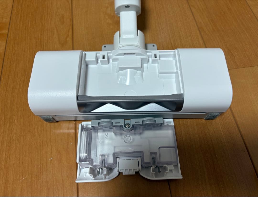 Panasonic セパレート型コードレススティック掃除機 MC-NX810KM