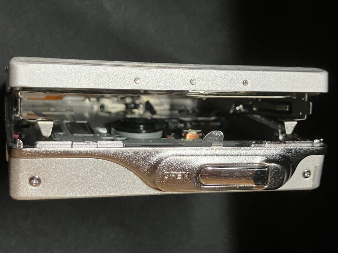 SONY MZ-R909 MDウォークマン ジャンク扱い　B2293