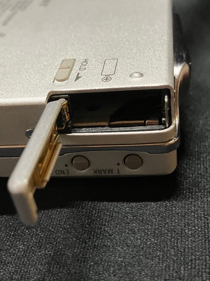 SONY MZ-R909 MDウォークマン ジャンク扱い　B2293