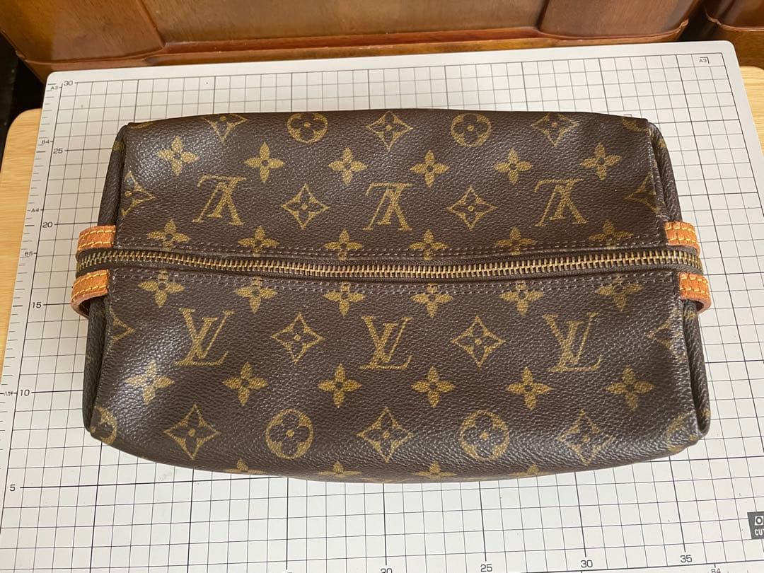 Louis Vuitton モノグラム レザーケース　中古品