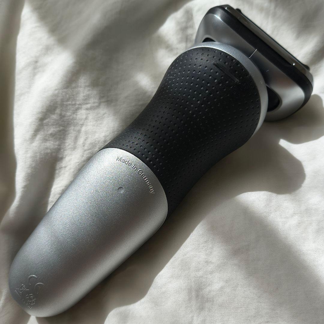 ワンランク上の剃り心地。ブラウン Series 7