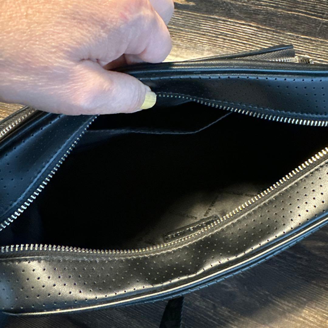 マイケルコース　ショルダーバッグ　ボディバッグ　斜め掛け　メンズ　レディース　黒