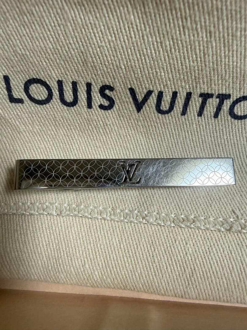 ルイヴィトン　ネクタイピン　箱・袋付き
