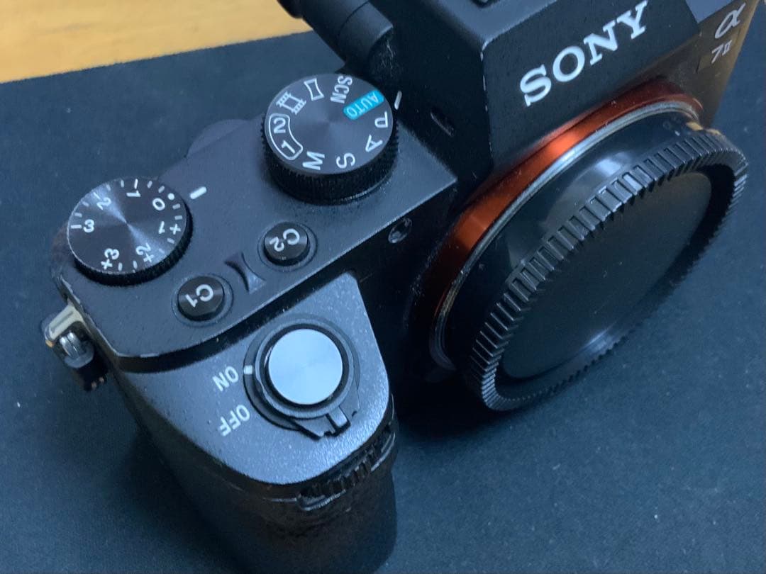 L*i様 SONY α7 II (ILCE-7M2)純正バッテリ3個、充電器セッ
