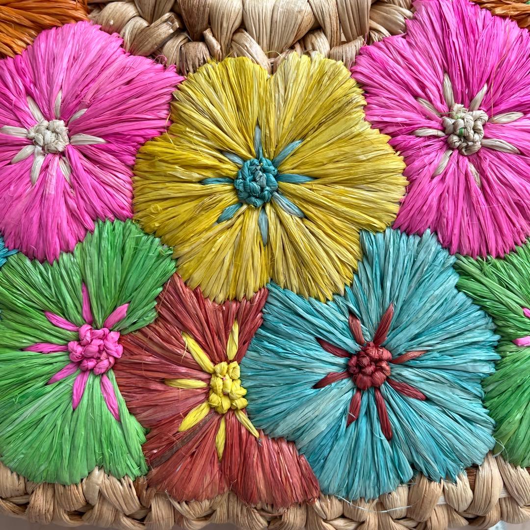 //新品未使用//バリ島花柄刺繍のかごバッグ