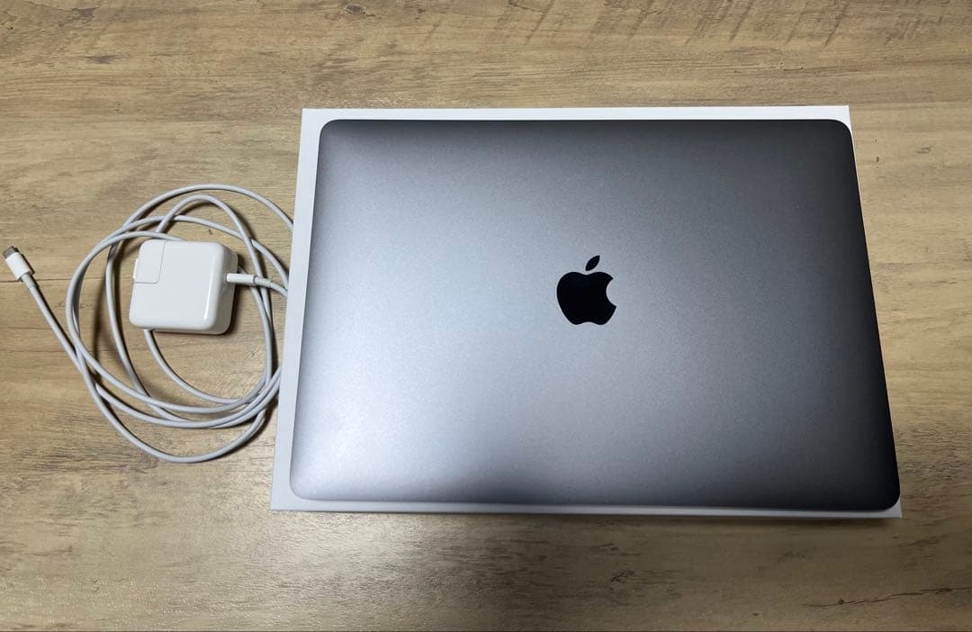 MacBook Air 13インチM1 8GB/256GB スペースグレー
