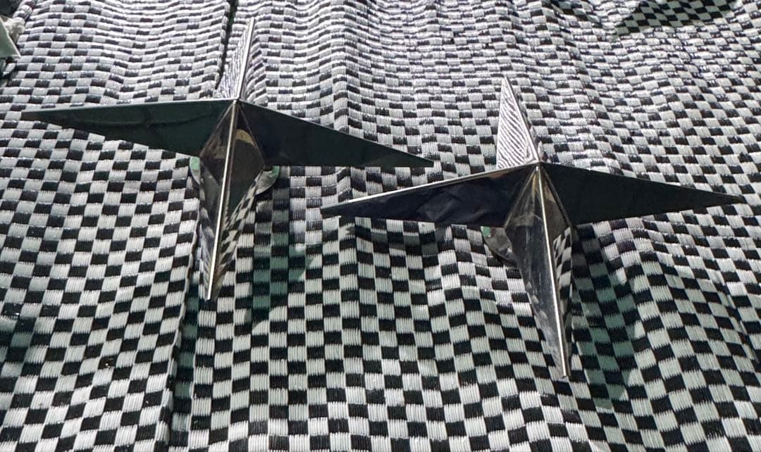 鏡面ステンレス製 中型車用 4トン 17.5インチ ホイール 十時型スピンナー