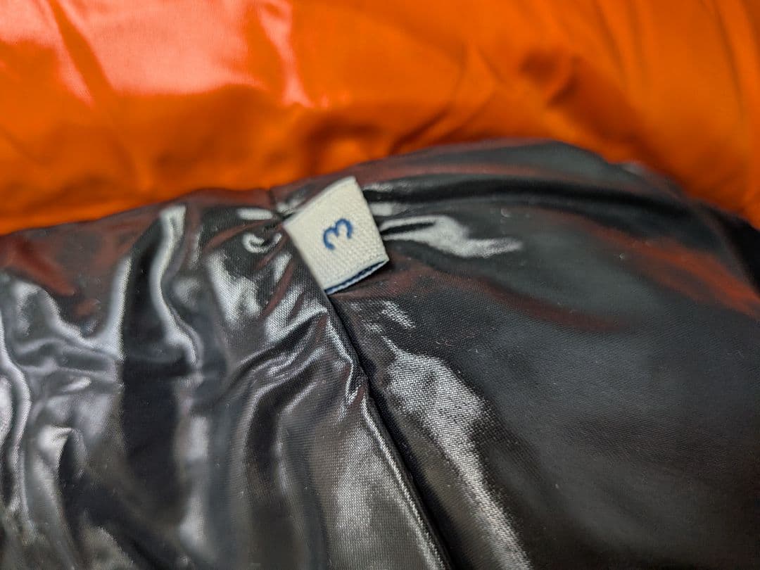 MONCLER オレンジ ダウンベスト サイズ3